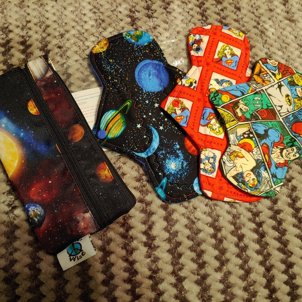 Colorful Reusable Cloth Pads And Wet Bag Set Space Super Hero